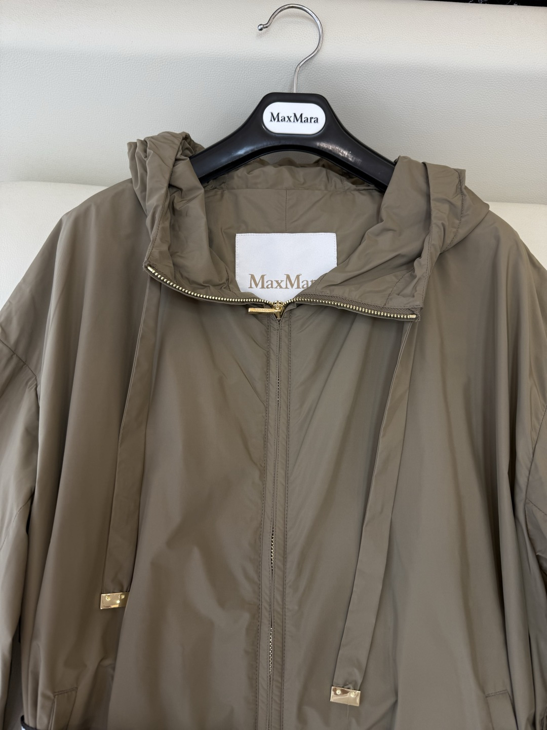 M2606#新款外套⚠️🌾Max mara 顶级版‼️皮标腰带 长袖修身拉链外套 长款 藏青色 卡其色 