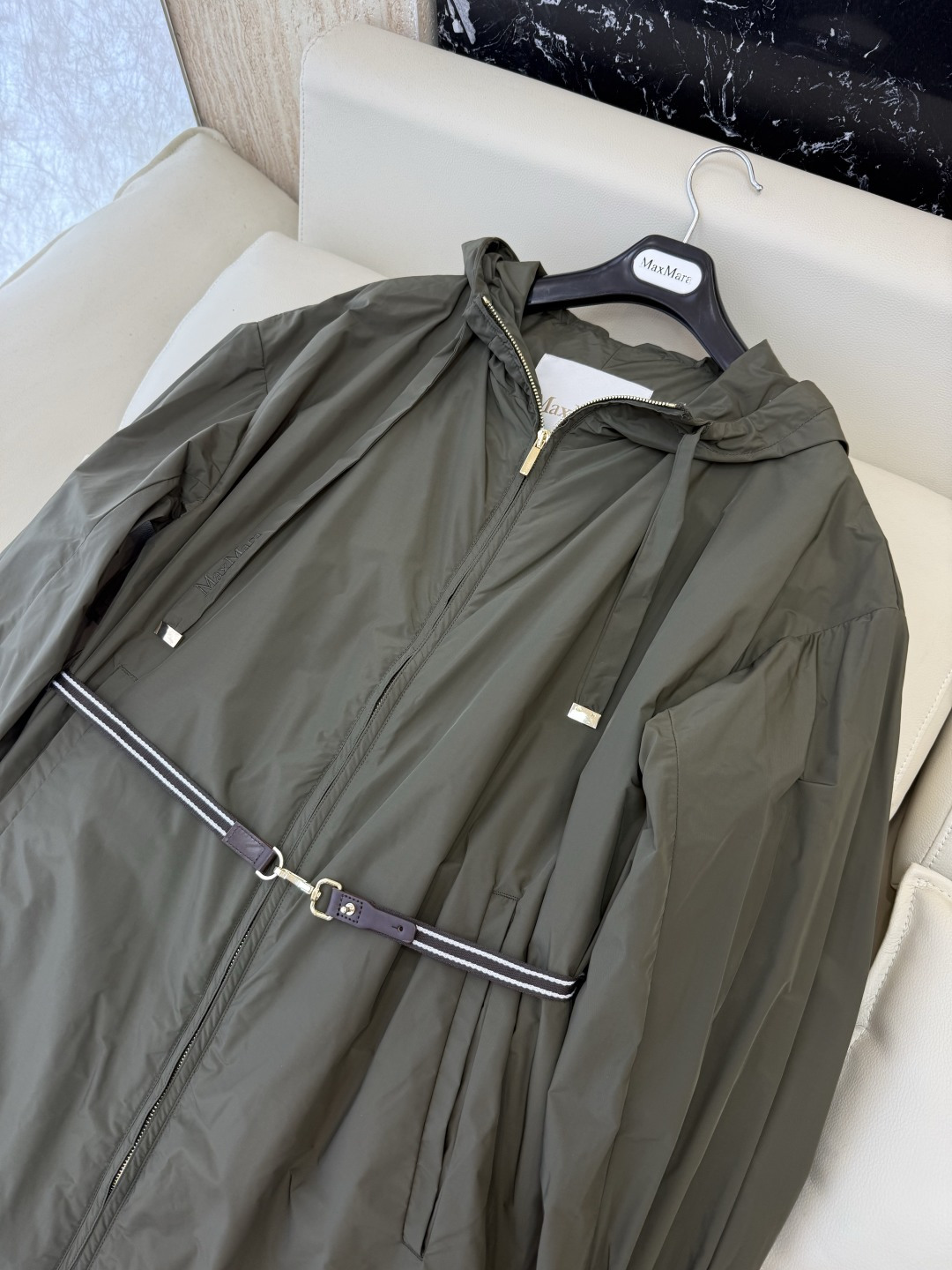M2606#新款外套⚠️🌾Max mara 顶级版‼️皮标腰带 长袖修身拉链外套 长款 藏青色 卡其色 