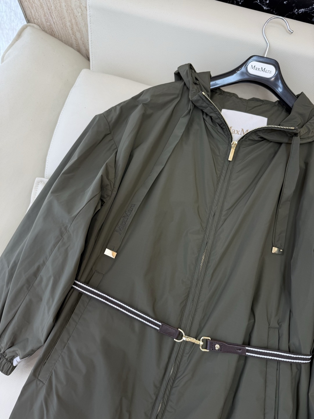 M2606#新款外套⚠️🌾Max mara 顶级版‼️皮标腰带 长袖修身拉链外套 长款 藏青色 卡其色 