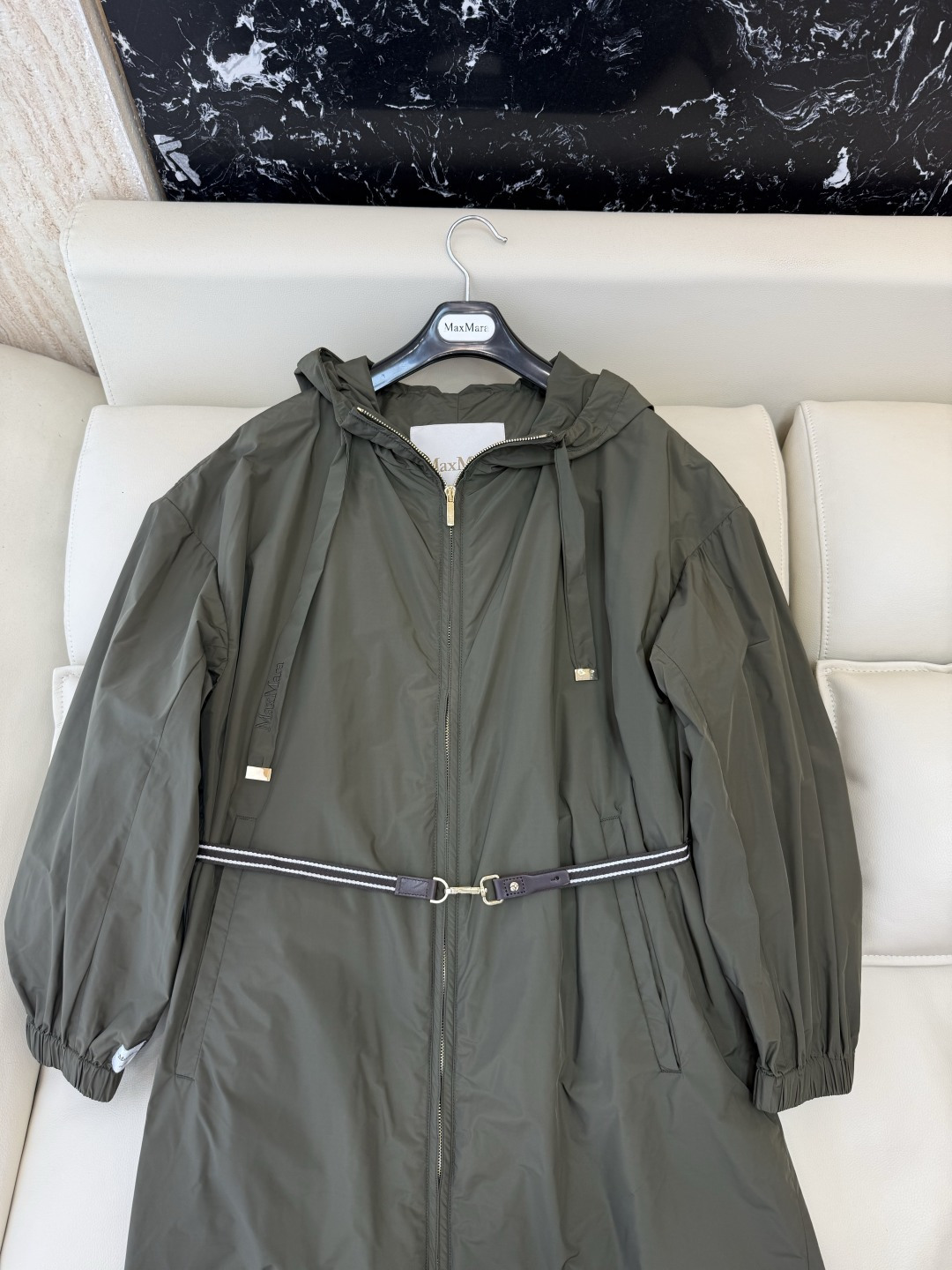M2606#新款外套⚠️🌾Max mara 顶级版‼️皮标腰带 长袖修身拉链外套 长款 藏青色 卡其色 