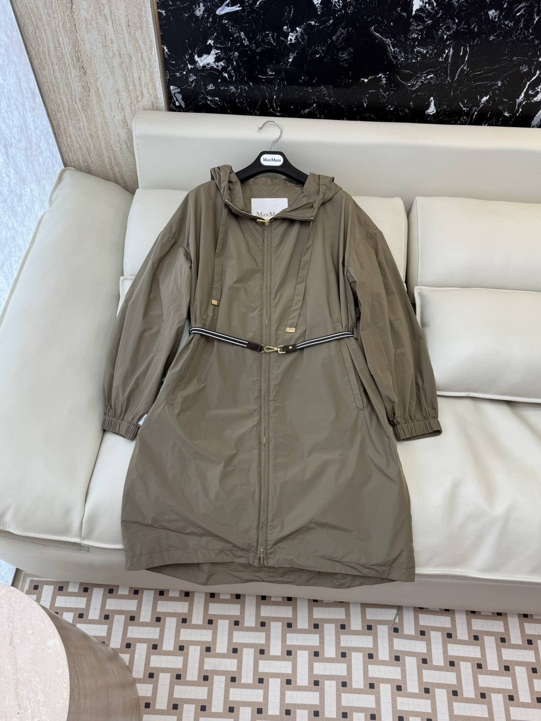 M2606#新款外套⚠️🌾Max mara 顶级版‼️皮标腰带 长袖修身拉链外套 长款 藏青色 卡其色 