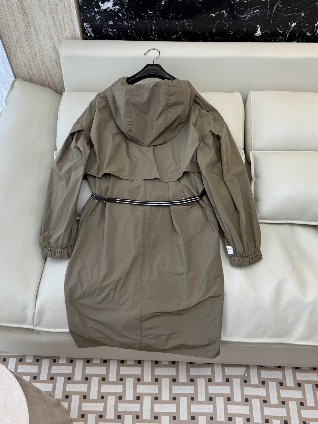 M2606#新款外套⚠️🌾Max mara 顶级版‼️皮标腰带 长袖修身拉链外套 长款 藏青色 卡其色 