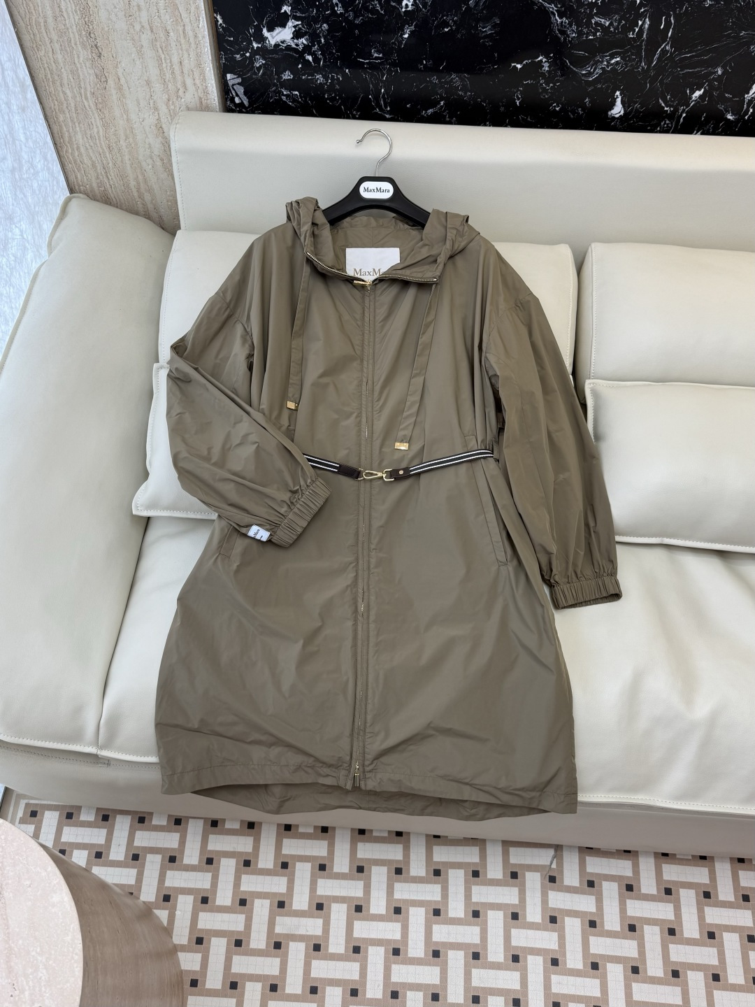 M2606#新款外套⚠️🌾Max mara 顶级版‼️皮标腰带 长袖修身拉链外套 长款 藏青色 卡其色 