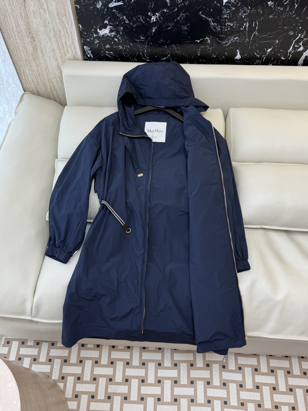 M2606#新款外套⚠️🌾Max mara 顶级版‼️皮标腰带 长袖修身拉链外套 长款 藏青色 卡其色 