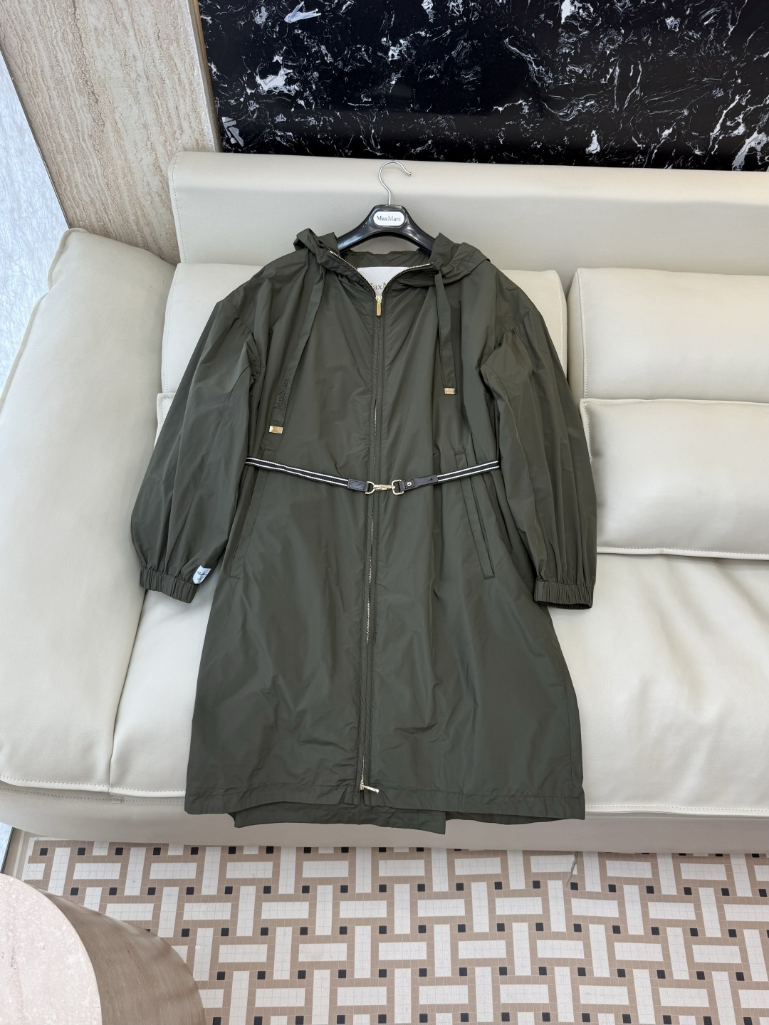 M2606#新款外套⚠️🌾Max mara 顶级版‼️皮标腰带 长袖修身拉链外套 长款 藏青色 卡其色 