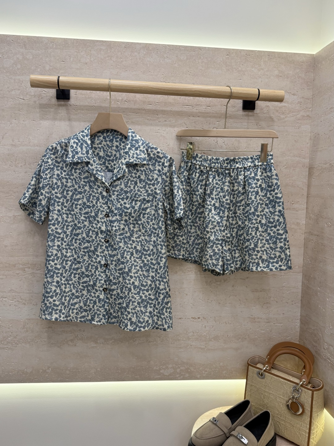 BS1242+1243#新款套装⚠️🌾Loro piana 100%亚麻 短袖印花上衣➕短裤套装  36