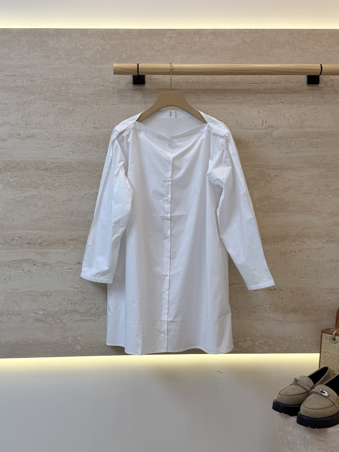 NO:888907,FW017#New dress factory P TOTEME one-shoulder long-sleeved cotton tonal dress brown white 34/36/38/40, women's clothing, skirts,19860909FW017#新款连衣裙工厂P TOTEME 一字肩长袖棉料 调性 连衣裙 咖色 白色 34/36/38/40,女装,skirts,,Women's clothing