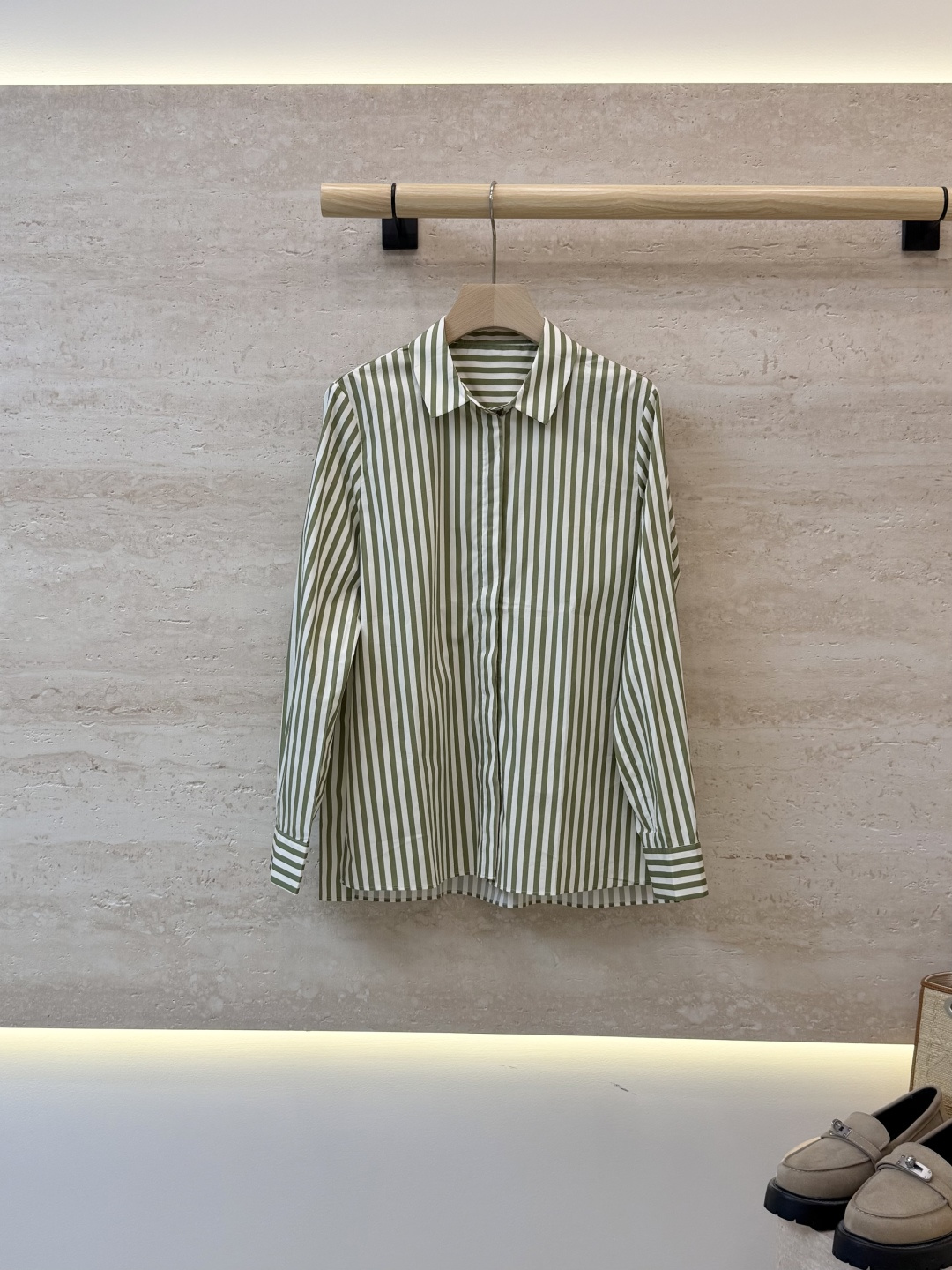 NO:888867,FW023#New Top Factory P TOTEME Minimalist Style Striped Print Long Sleeve Shirt Top Green 2/4/6/8, Women's Clothing, Shirts,19860909FW023#新款上衣工厂P TOTEME 极简风 条纹印花长袖衬衫 上衣 绿色 2/4/6/8,女装,shirts,,Women's clothing