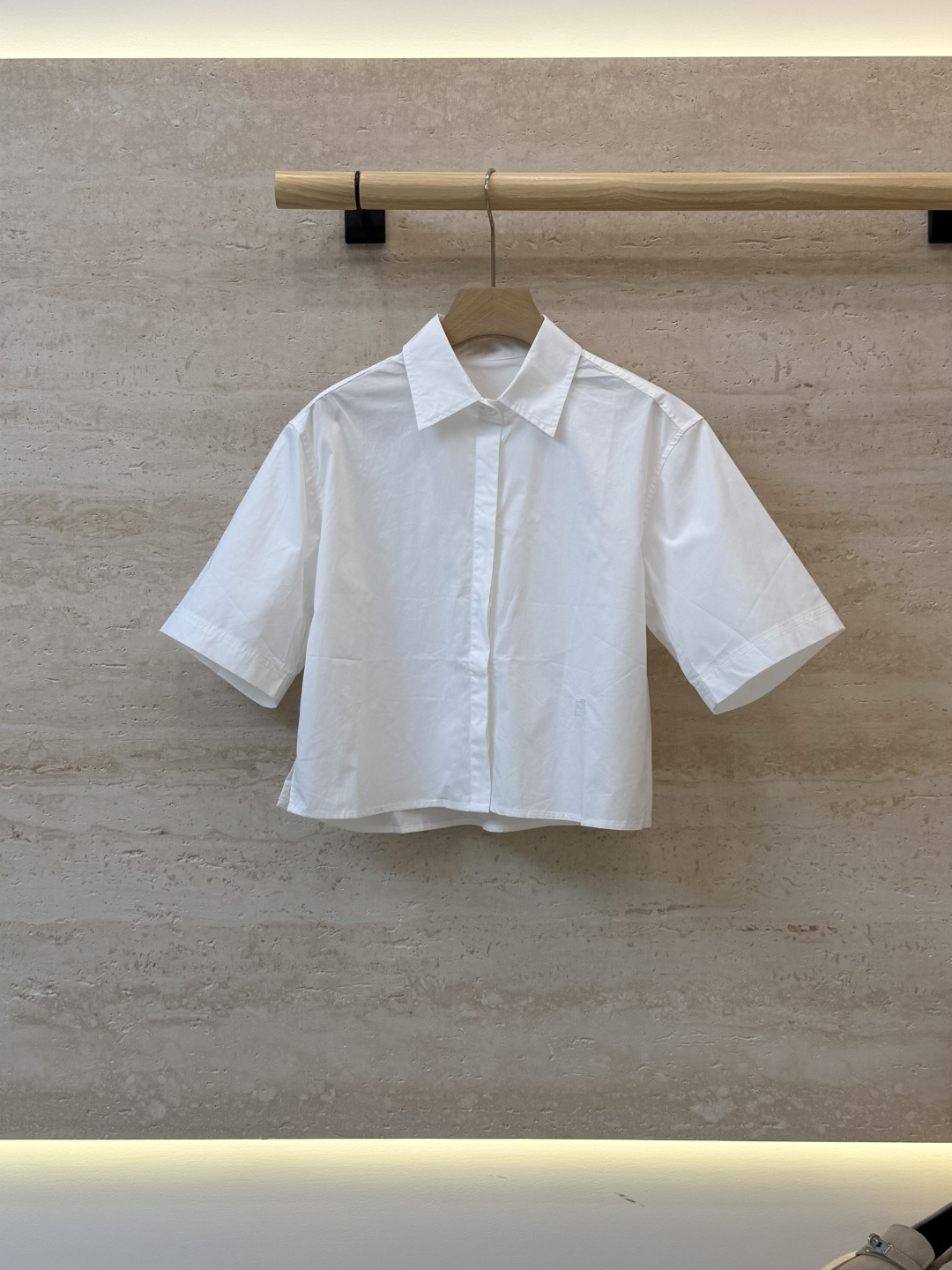 NO:888936,FW020#New Top Factory P TOTEME Short Sleeve Shirt Top White 36/38/40, Women's Clothing, shirts, T-shirt,19860909FW020#新款上衣工厂P TOTEME 短袖衬衫 上衣 白色 36/38/40,女装,shirts,T-shirt,,Women's clothing