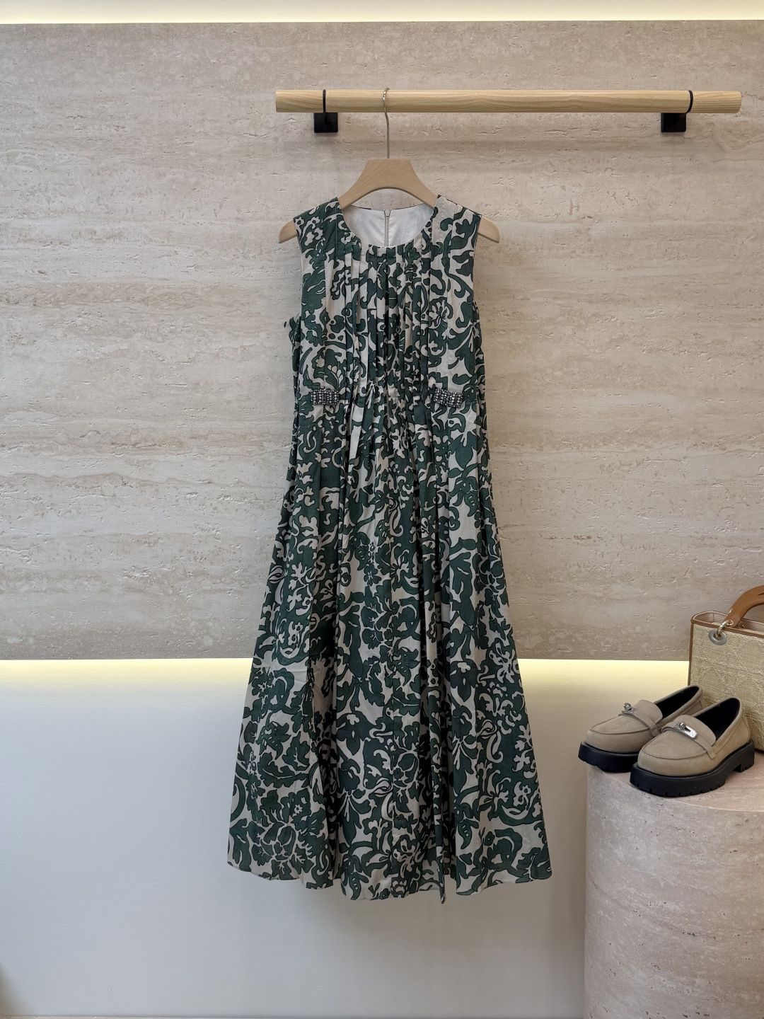 NO:888972,FW007# new dress Max mara printed cotton short-sleeved slim dress 36/38/40, Max Mara-clothing, skirts, T-shirt,19860909FW007#新款连衣裙 Max mara 印花棉 短袖修身连衣裙 36/38/40,麦丝玛拉-服装,skirts,T-shirt,,Women's clothing