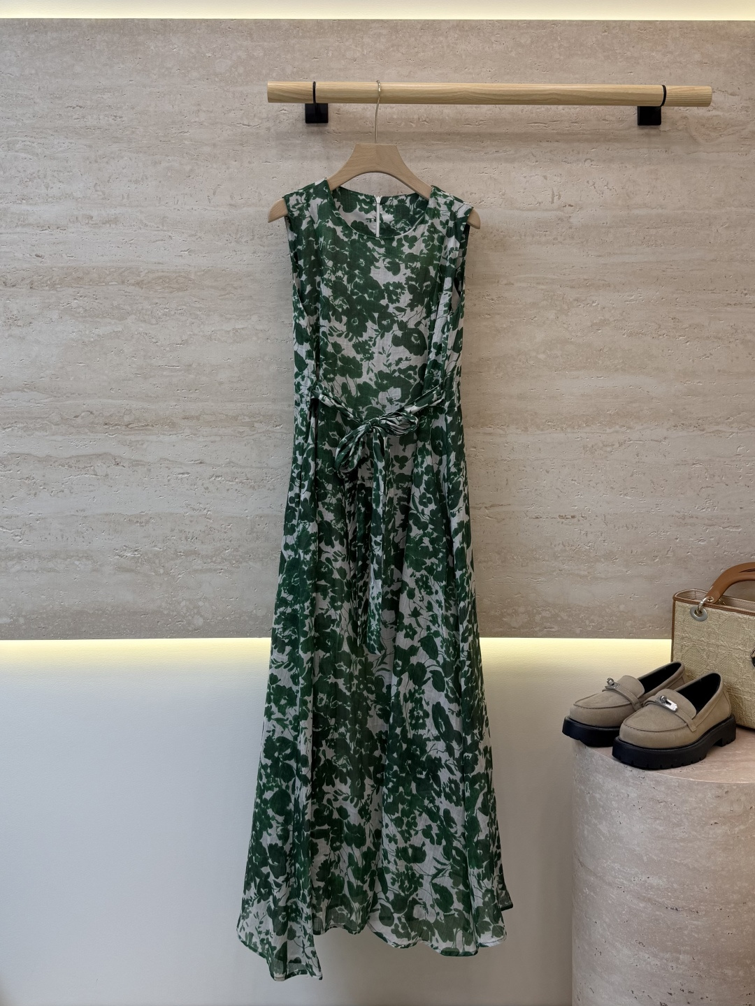 NO:888956,FW009# new dress Max mara ramie print short-sleeved slim dress green rose red 36/38/40/42, Max Mara-clothing, skirts, T-shirt,19860909FW009#新款连衣裙 Max mara 苎麻印花 短袖修身连衣裙 绿色 玫红色 36/38/40/42,麦丝玛拉-服装,skirts,T-shirt,,Women's clothing