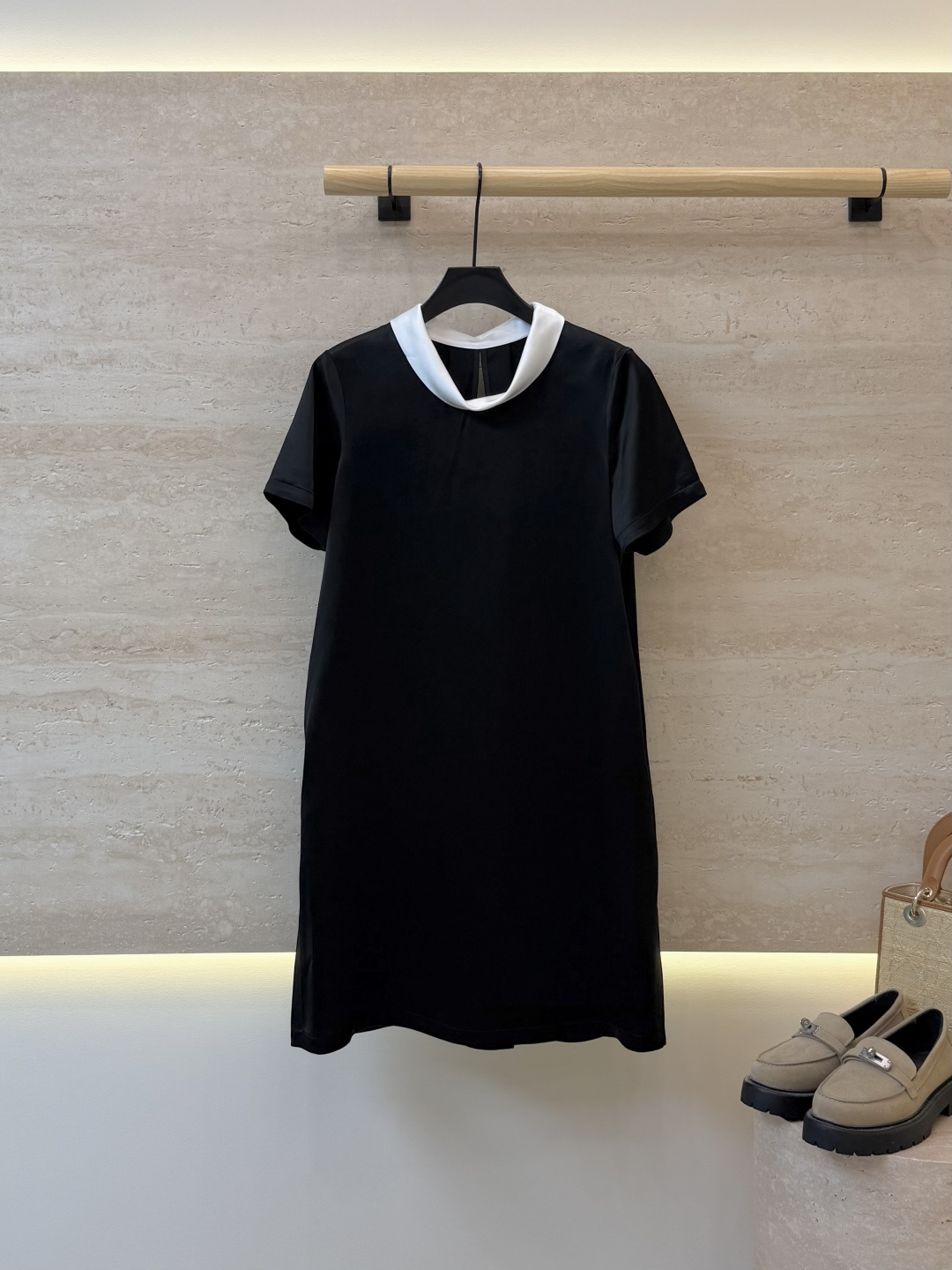 NO:892785,MLJ004# New dress factory P the row minimalist style black and white color matching 75 acetate short-sleeved dress SML, women's clothing, skirts, T-shirt,19860909MLJ004#新款连衣裙工厂P the row 极简风 黑白拼色 75 醋酸 短袖连衣裙 SML,女装,skirts,T-shirt,,Women's clothing