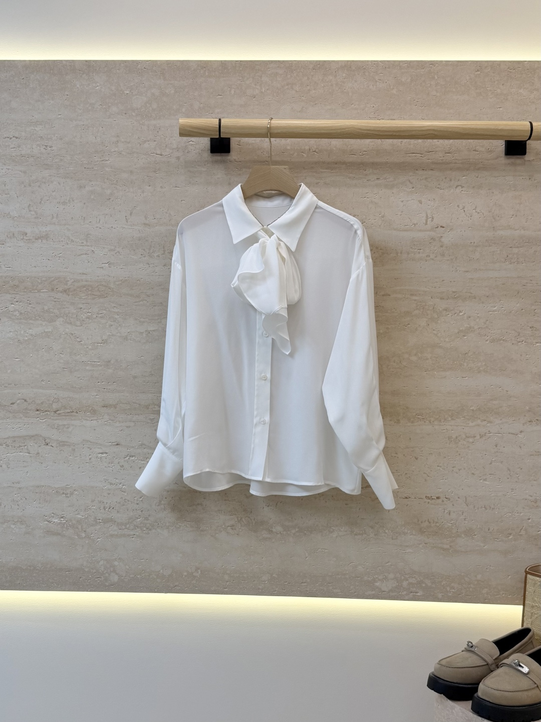 NO:900060,QD8167# new shirt BC top silk shirt BC mulberry silk long sleeve bow silk shirt white SMLXL, women's clothing, shirts, real silk,19860909QD8167#新款衬衫 BC 顶级真丝衬衫 BC 桑蚕丝 长袖 蝴蝶结 真丝衬衫 白色 SMLXL,女装,shirts,real silk,,Women's clothing