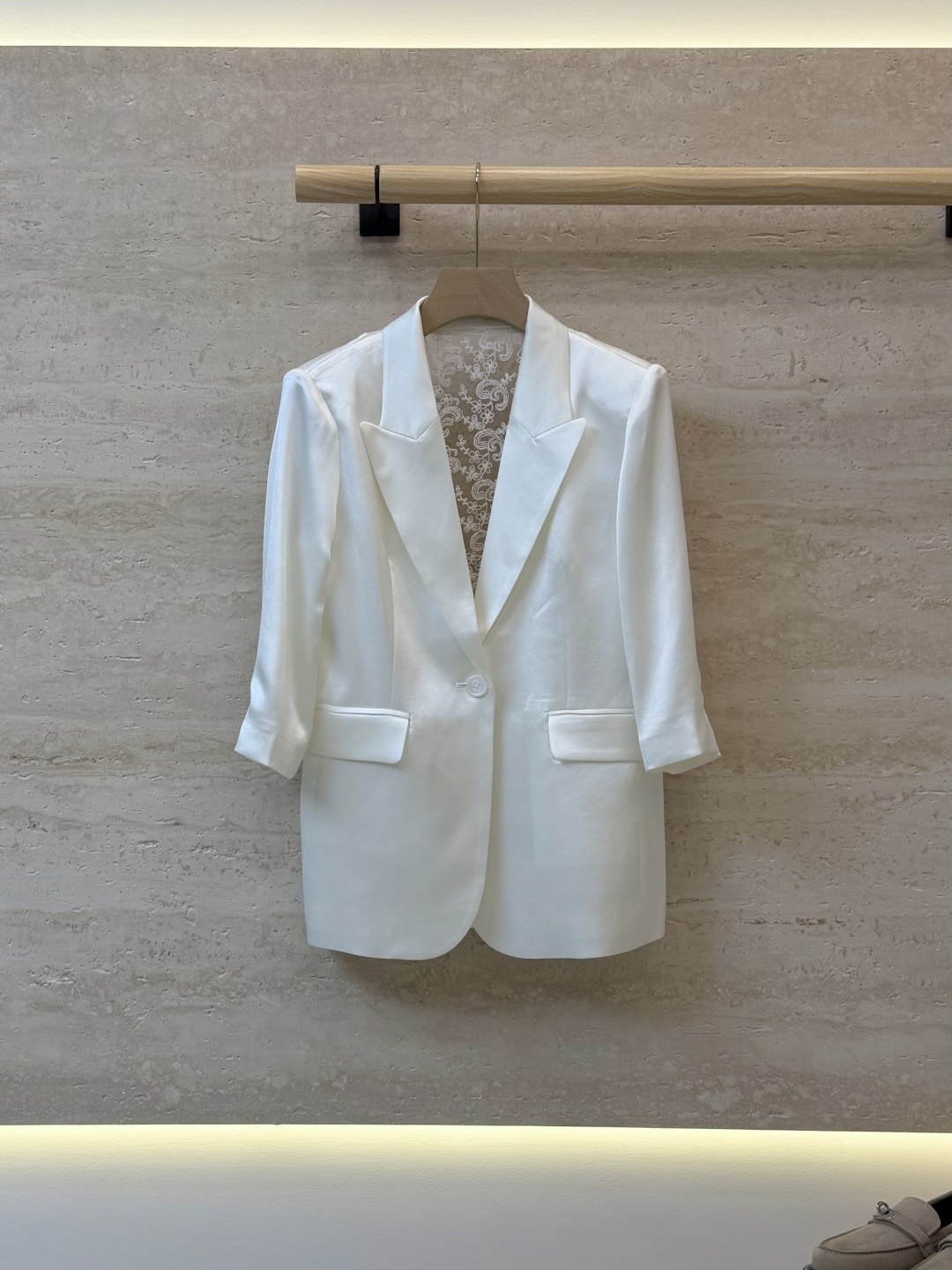 NO:923102,XZ0173# New coat YSL lace embroidered hollow three-quarter sleeves acetate coat black white SMLXL, Saint Laurent-clothing, saint laurent, saint laurent, jackets & coats,19860909XZ0173#新款外套 YSL 蕾丝绣花镂空 七分袖 醋酸 外套 黑色 白色 SMLXL,圣罗兰-服装,saint laurent,saint laurent,jackets & coats,,Women's clothing