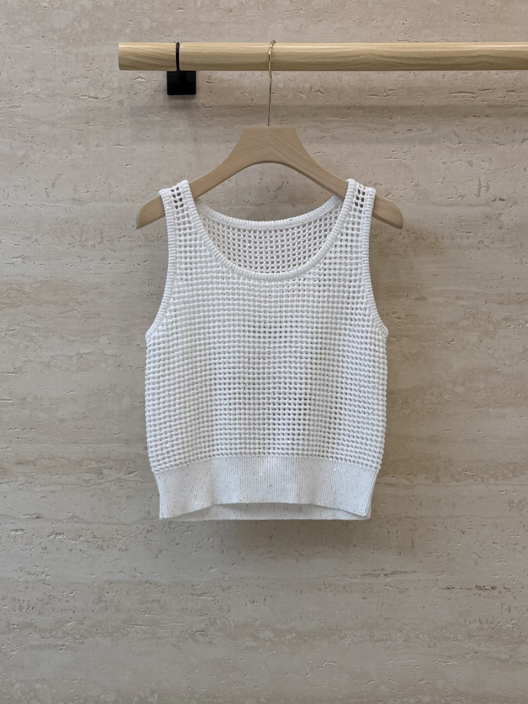 NO:900132,LZ1037# New knitted BC sequin yarn hollow knitted sleeveless vest top brown white SML, women's clothing,19860909LZ1037#新款针织 BC 珠片纱 镂空针织 无袖背心上衣 咖色 白色 ＳＭＬ,女装,,Women's clothing