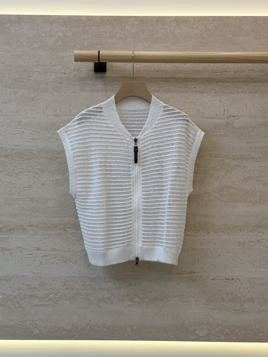 NO:900140,LZ1043# New Knitted BC Linen Gold Thread Hollow Knitted Zipper Sleeveless Top Brown White SML, Women's Clothing,19860909LZ1043#新款针织 BC 亚麻 金线镂空针织拉链无袖上衣 咖色 白色 ＳＭＬ,女装,,Women's clothing