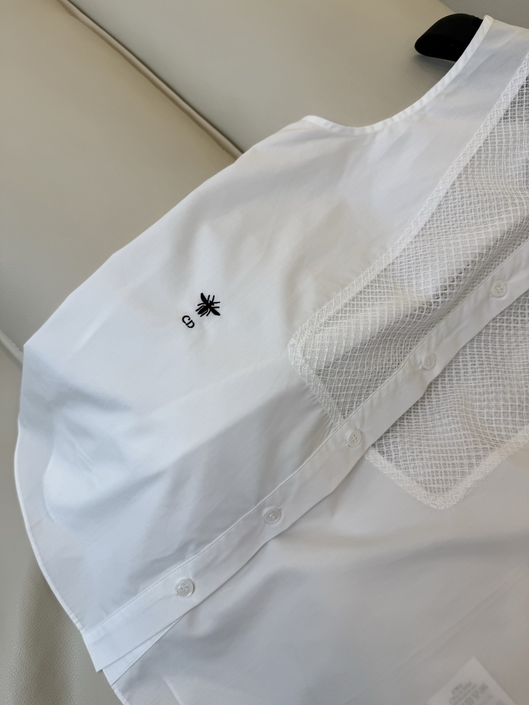 AW0115#新款衬衫⚠️工厂特批‼️Dior 新款绣花翻领 无袖衬衫 SML