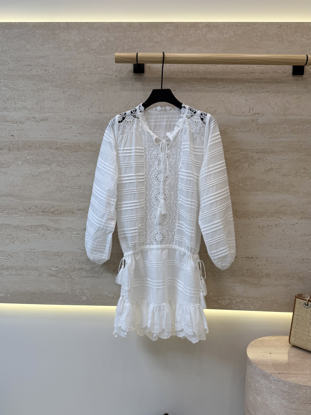 NO:926051,LH7263# new dress factory special zim holiday style hollow embroidered dress blue white SML,,skirts,19860909LH7263#新款连衣裙工厂特 zim 度假风 镂空绣花 连衣裙 蓝色 白色 ＳＭＬ,,skirts,,Women's clothing
