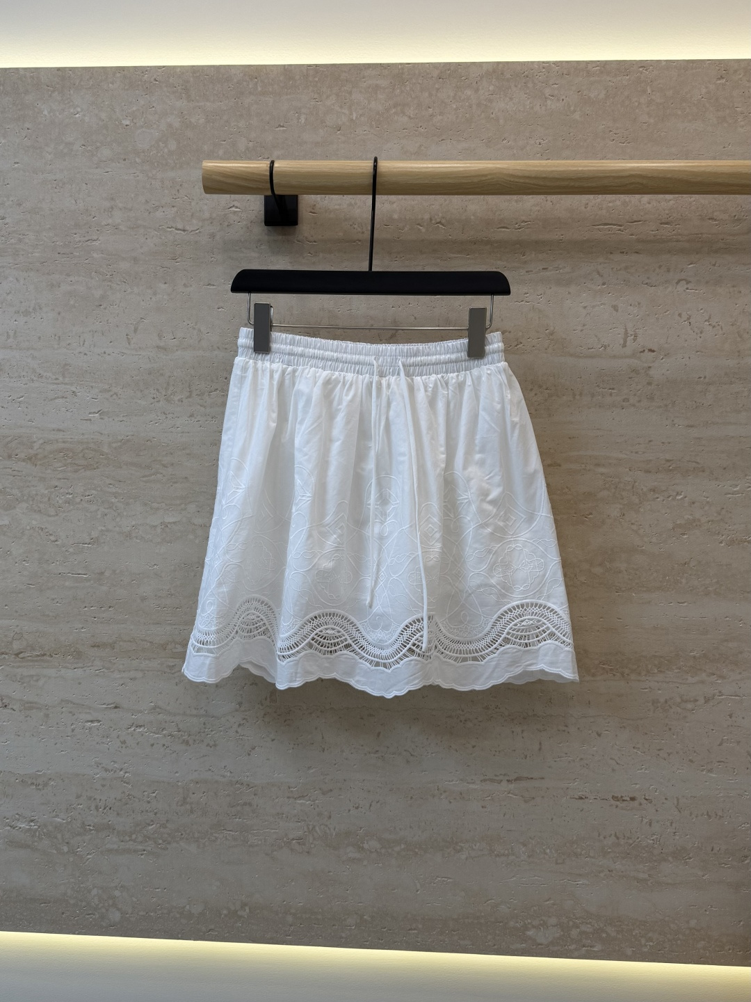 NO:925989,LH7285# New Skirt Factory Hollow Embroidered Skirt White SML,,skirts,19860909LH7285#新款半裙工厂 镂空绣花 半裙 白色 ＳＭＬ,,skirts,,Women's clothing