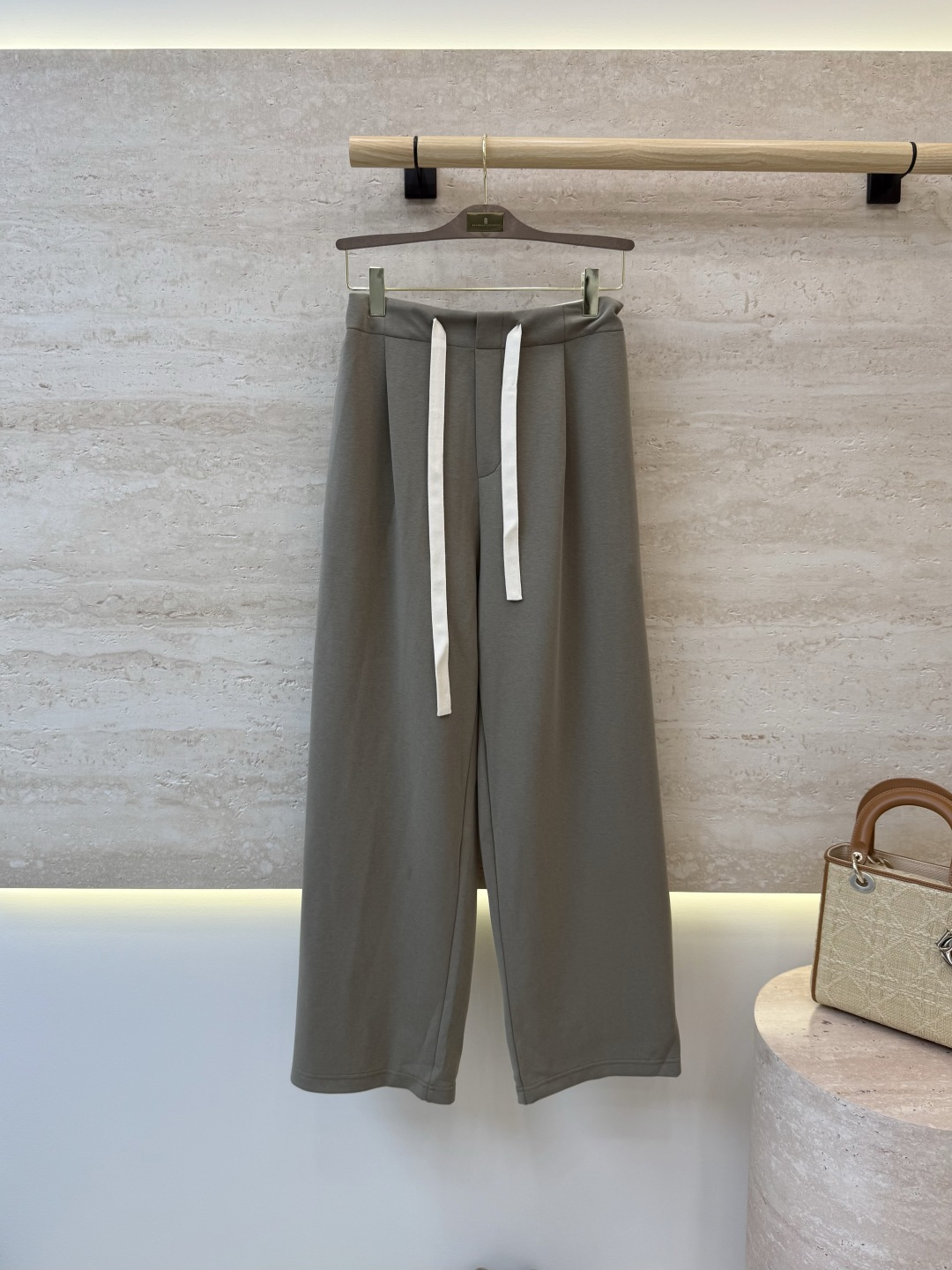 NO:932123,LZ26013# New style pants, minimalist style, drawstring design, cotton trousers, navy blue, military green, SML, women's clothing,19860909LZ26013#新款裤子 极简风 抽带设计 棉长裤 藏青色 军绿色 ＳＭＬ,女装,,Women's clothing
