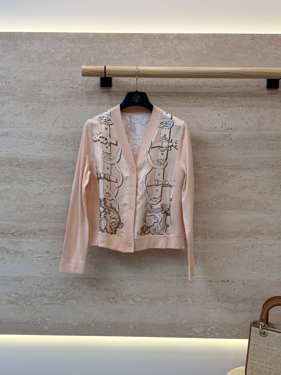 NO:931721,H326036#New Top H Home Positioning Print Silk Splicing Knitted Long Sleeve Top Four Colors S-X L,Hermes-Clothing,hermes,real silk,19860909H326036#新款上衣 H家 定位印花 真丝拼接针织长袖 上衣 四色 S-X L,爱马仕-服装,hermes,real silk,,Women's clothing
