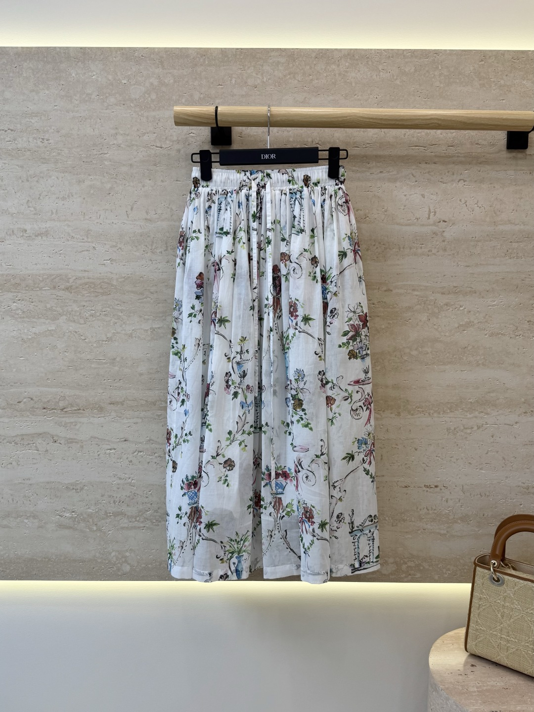 NO:932071,BS1252# new skirt Dior floral print cotton wide skirt SMLXL, Dior-clothing, dior, dior, skirts,19860909BS1252#新款半裙 Dior 花卉印花 棉料 大摆半裙 SMLXL,迪奥-服装,dior,dior,skirts,,Women's clothing