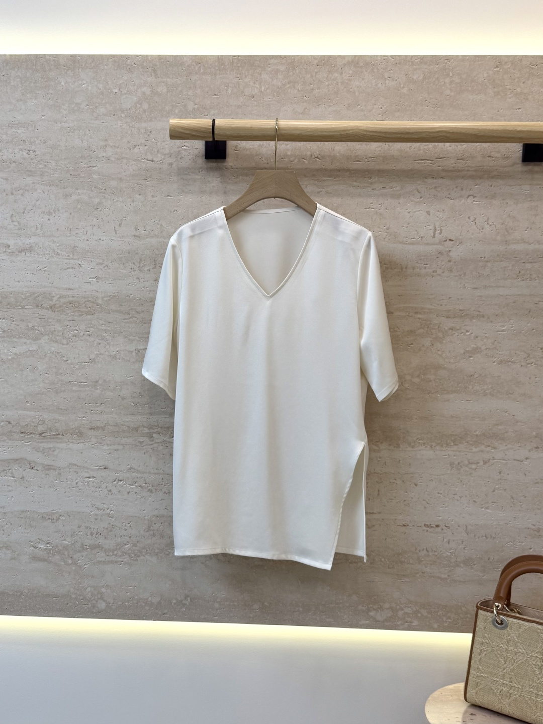 NO:941817,AD075# New top p 77 acetic acid V-neck top off-white black purple SML, women's clothing,19860909AD075#新款上衣p 77醋酸 V领 上衣 米白色 黑色 紫色 SML,女装,,Women's clothing