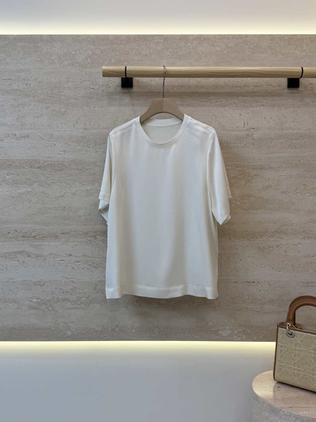 NO:941839,AD080#New top p 77 acetic acid round neck top off-white black purple SML, women's clothing,19860909AD080#新款上衣p 77醋酸 圆领 上衣 米白色 黑色 紫色 SML,女装,,Women's clothing