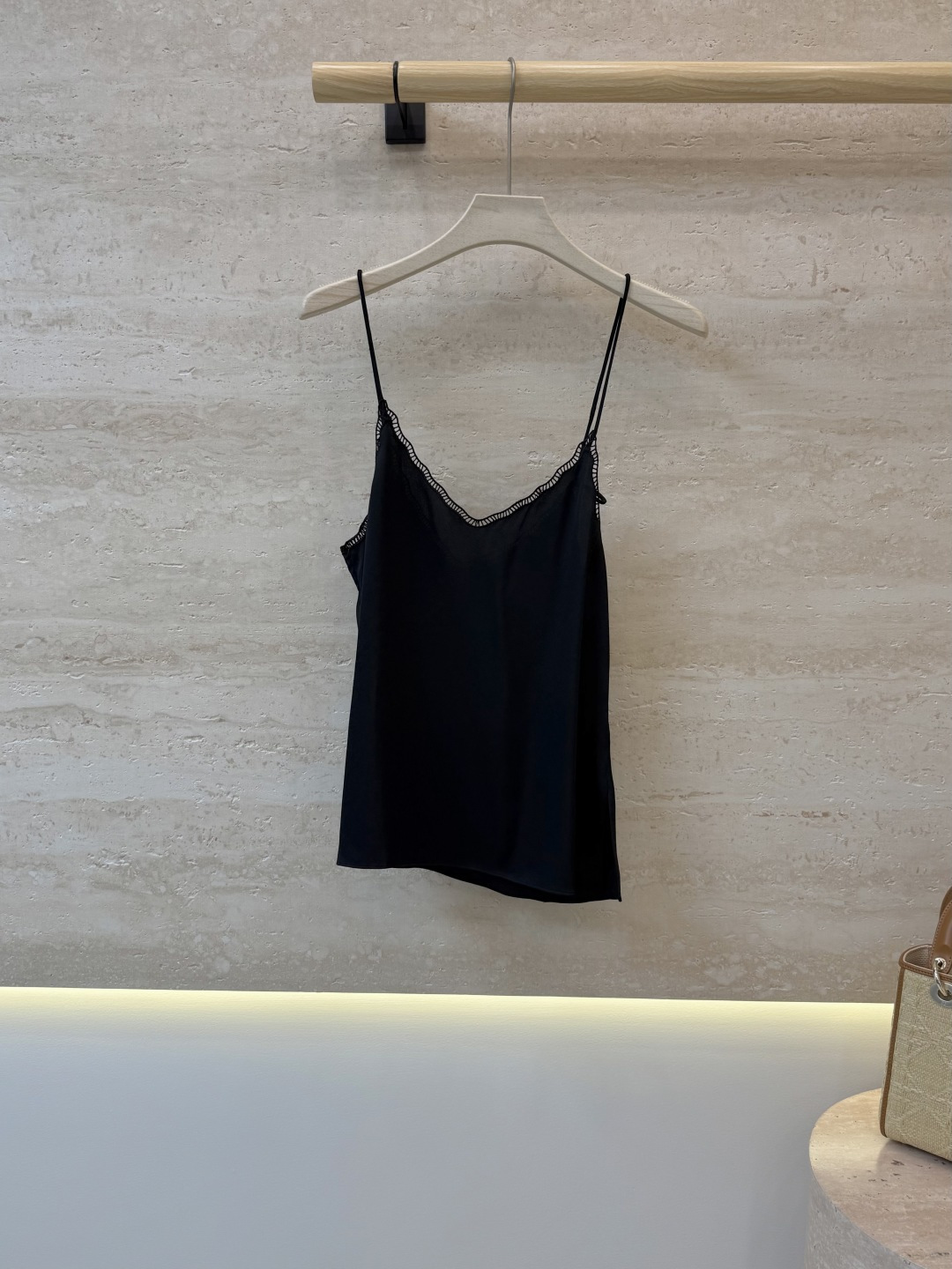 NO:947228,AD065# new sling factory sling 77 acetate sling apricot black SML,,19860909AD065#新款吊带工厂 吊带 77醋酸吊带 杏色 黑色 SML,,,Women's clothing