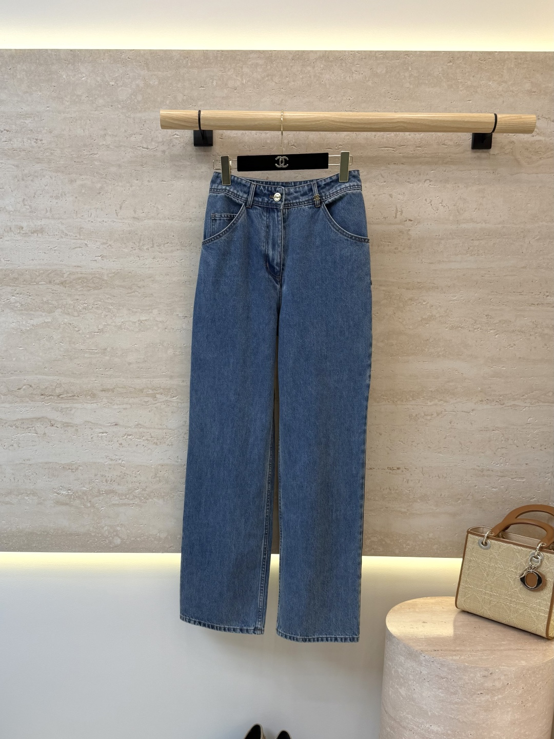 NO:955478,GU0104#Factory trousers Xiaoxiang topstitch embroidery denim trousers three colors SMLXL,,19860909GU0104#工厂长裤 小香 明线 绣花 牛仔长裤 三色 SMLXL,,,Women's clothing