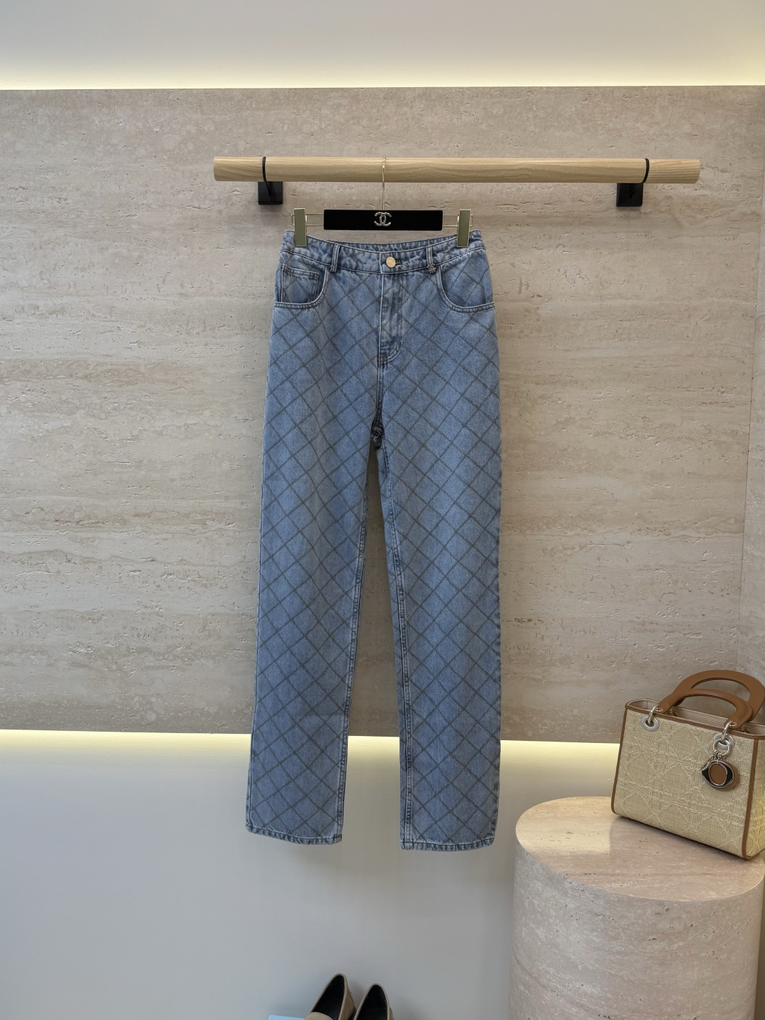 NO:943648,GU0101#p trousers Xiaoxiang grid embroidery denim trousers pants SMLXL, Chanel-clothing, chanel,19860909GU0101#p长裤 小香 网格纹绣花 牛仔长裤 裤子SMLXL,香奈儿-服装,chanel,,Women's clothing