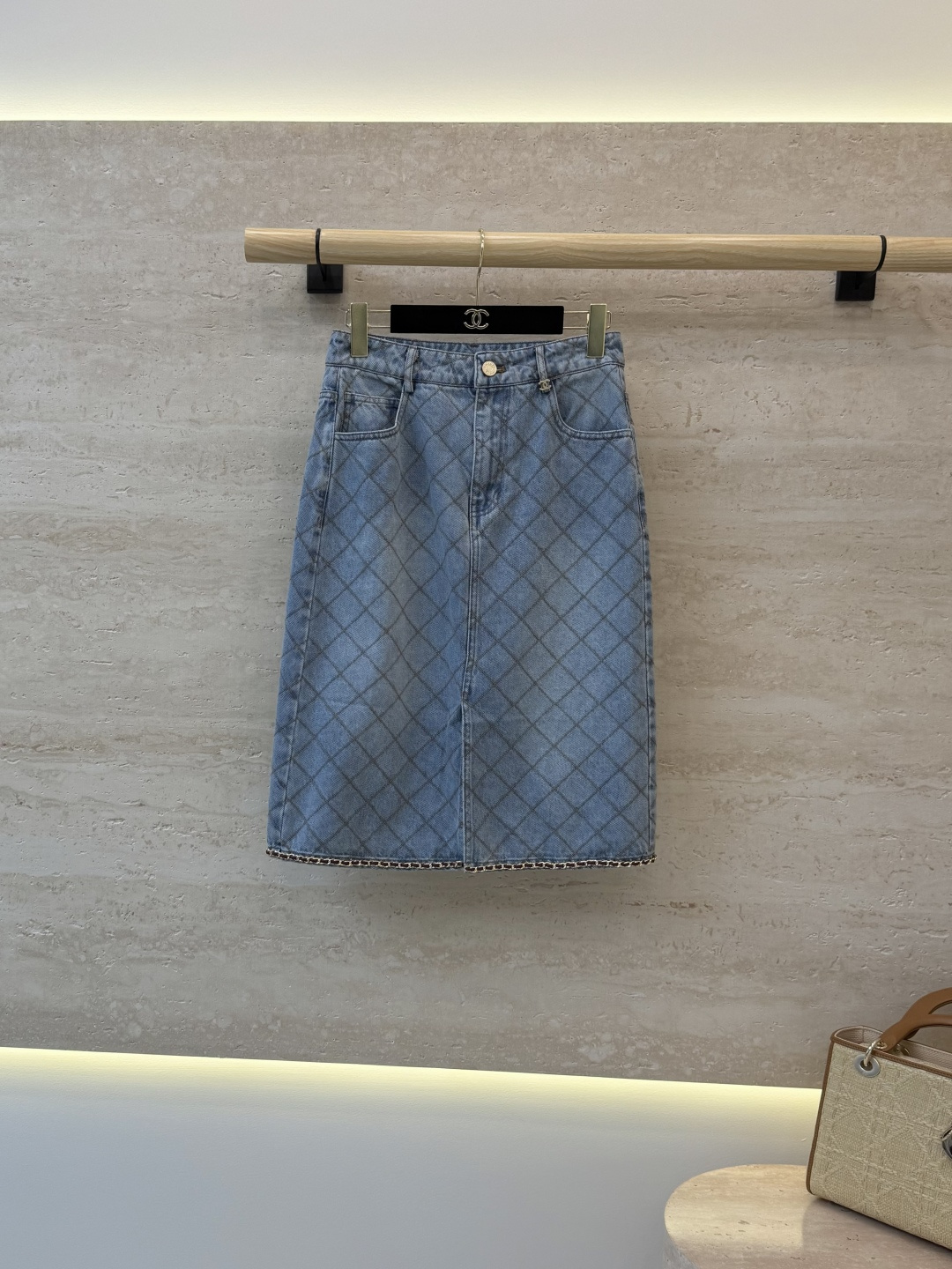 NO:943643,GU0103#p skirt Xiaoxiang grid embroidery denim skirt skirt SMLXL, Chanel-clothing, chanel, skirts,19860909GU0103#p半裙 小香 网格纹绣花 牛仔半裙 半裙SMLXL,香奈儿-服装,chanel,skirts,,Women's clothing