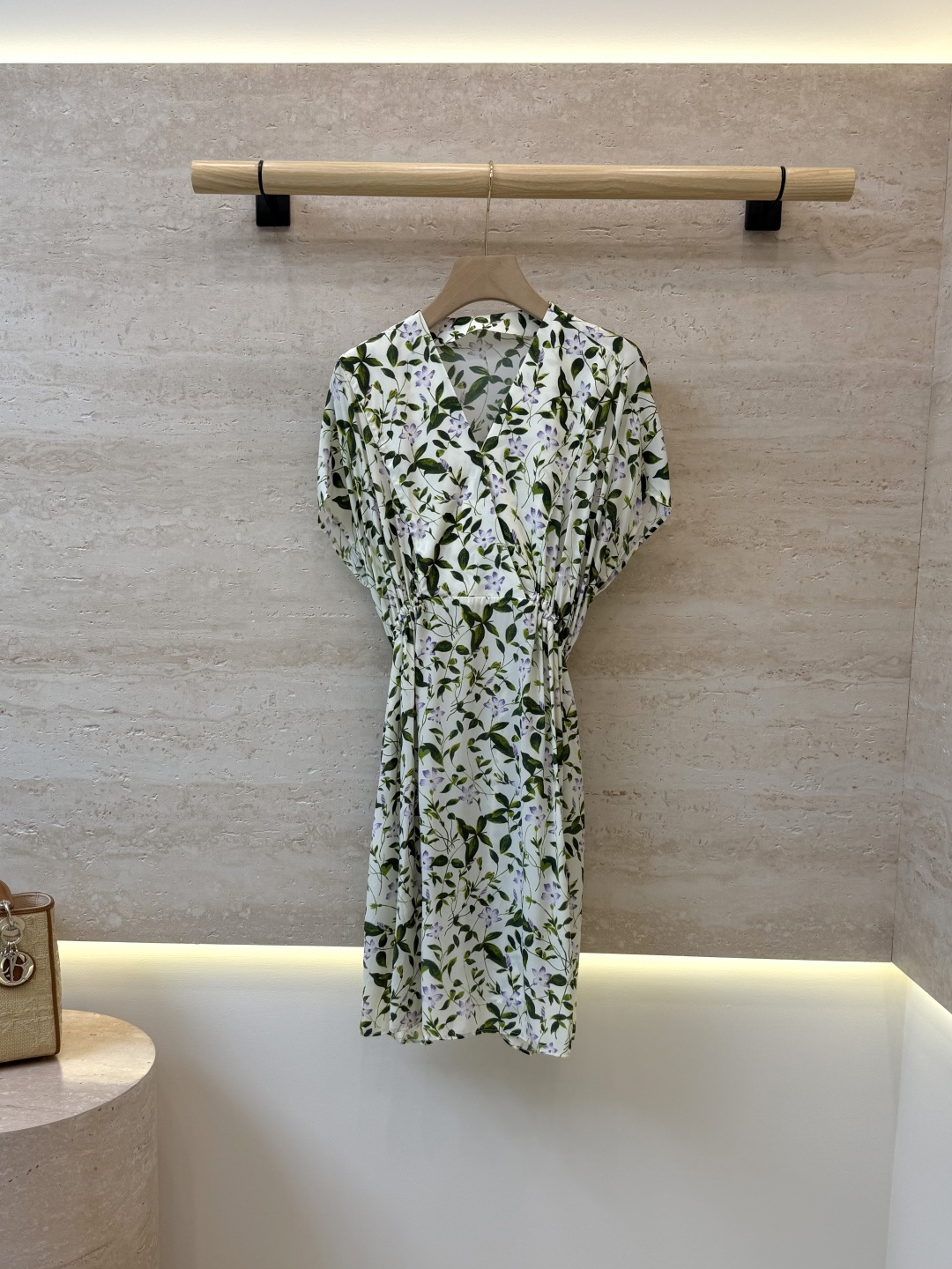 NO:957726,BS768# new dress non-refundable, non-exchangeable max silk printed sleeveless dress 36/38/40/42,,skirts,real silk,19860909BS768#新款连衣裙不退不换 max 真丝印花无袖连衣裙 36/38/40/42,,skirts,real silk,,Women's clothing