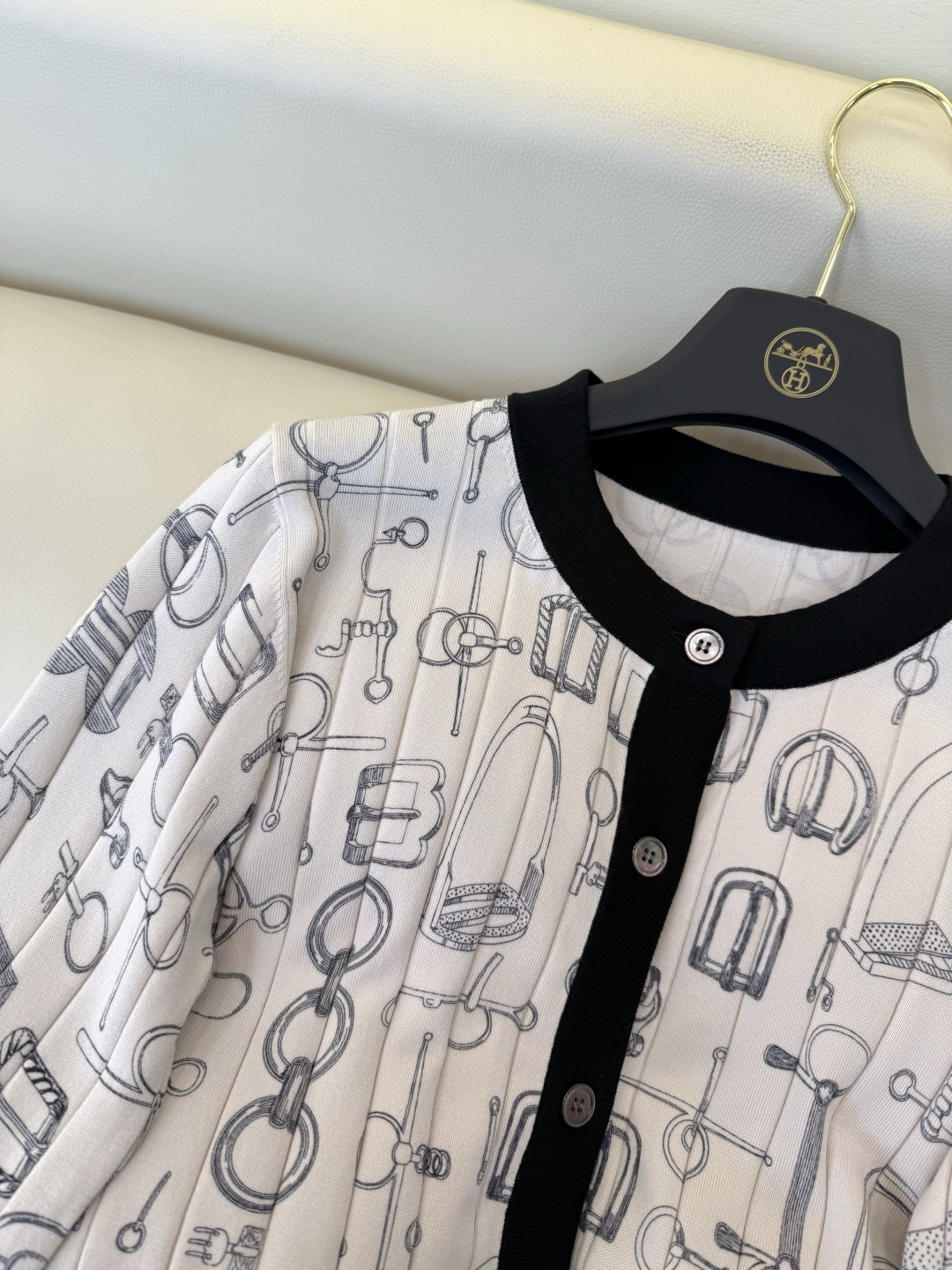 H#新款开衫🌾 H家 爱马仕 针织印花 长袖开衫 蓝色 米白 SMLXL