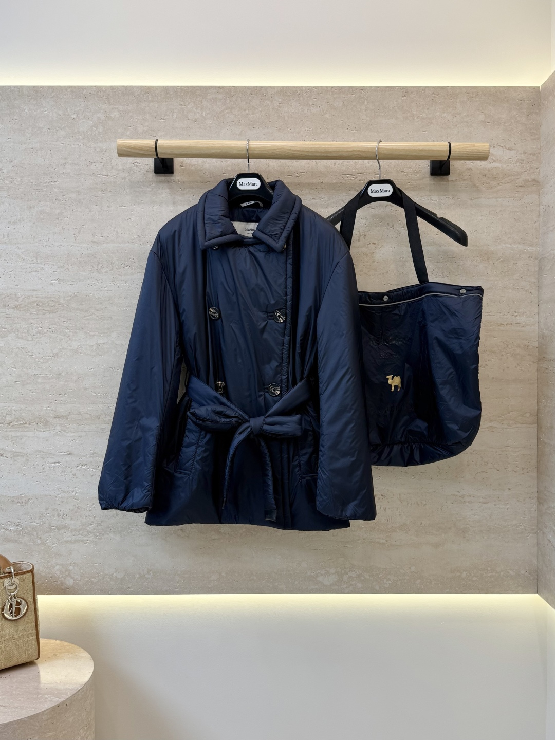 MX715#新款驼绒服⚠️🌾 Max 48% 骆驼绒 4%桑蚕丝 进口面料 骆驼绒 翻领外套 黑色 咖色 藏青色 38 MX715#新款驼绒服⚠️🌾 Max 48% 骆驼绒 4%桑蚕丝 进口面料 骆驼绒 翻领外套 黑色 咖色 藏青色 38