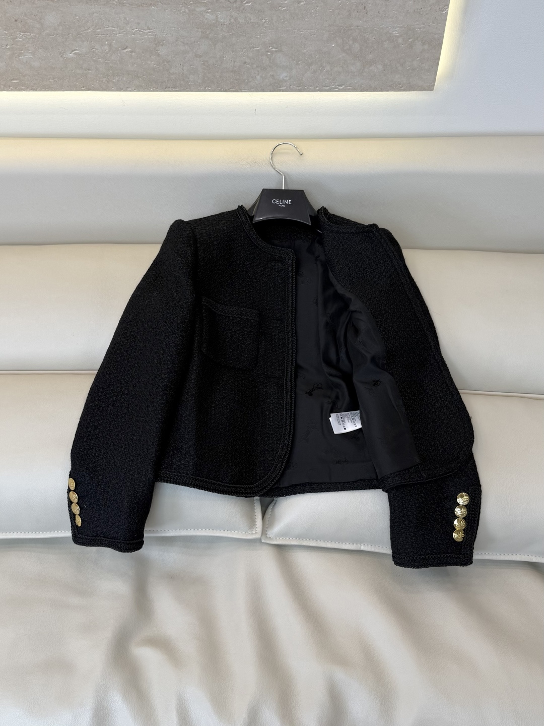 XZ0198#新款外套⚠️🌾 Celine 金扣 40% 羊毛 长袖毛呢外套 黑色 米白色  36-42 