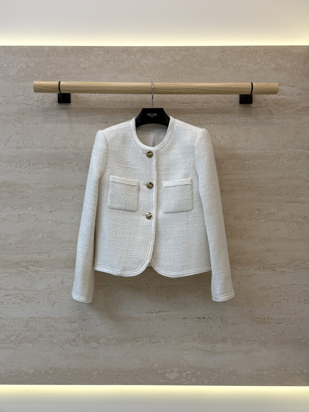 XZ0198#新款外套⚠️🌾 Celine 金扣 40% 羊毛 长袖毛呢外套 黑色 米白色  36-42 