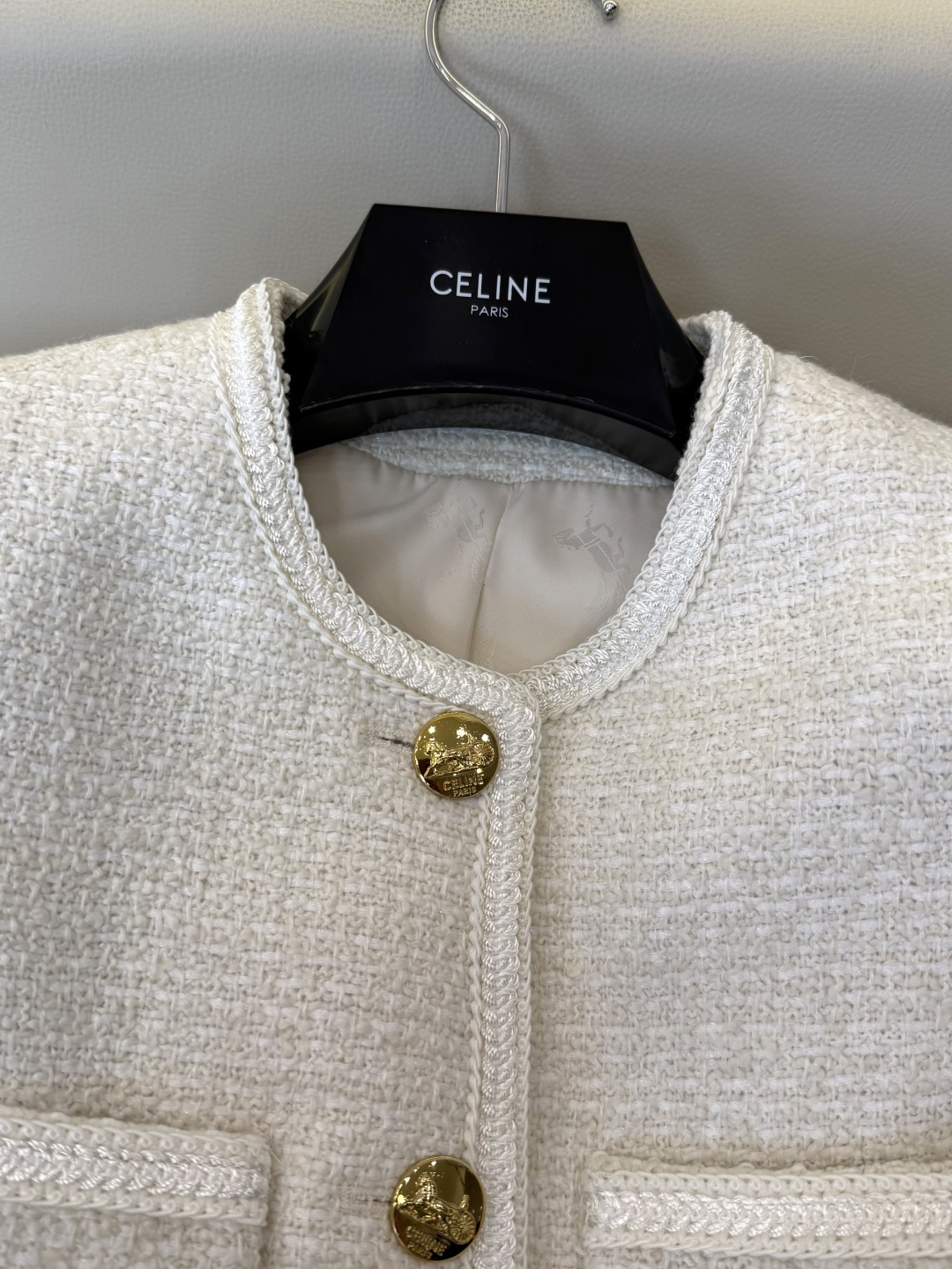 XZ0198#新款外套⚠️🌾 Celine 金扣 40% 羊毛 长袖毛呢外套 黑色 米白色  36-42 