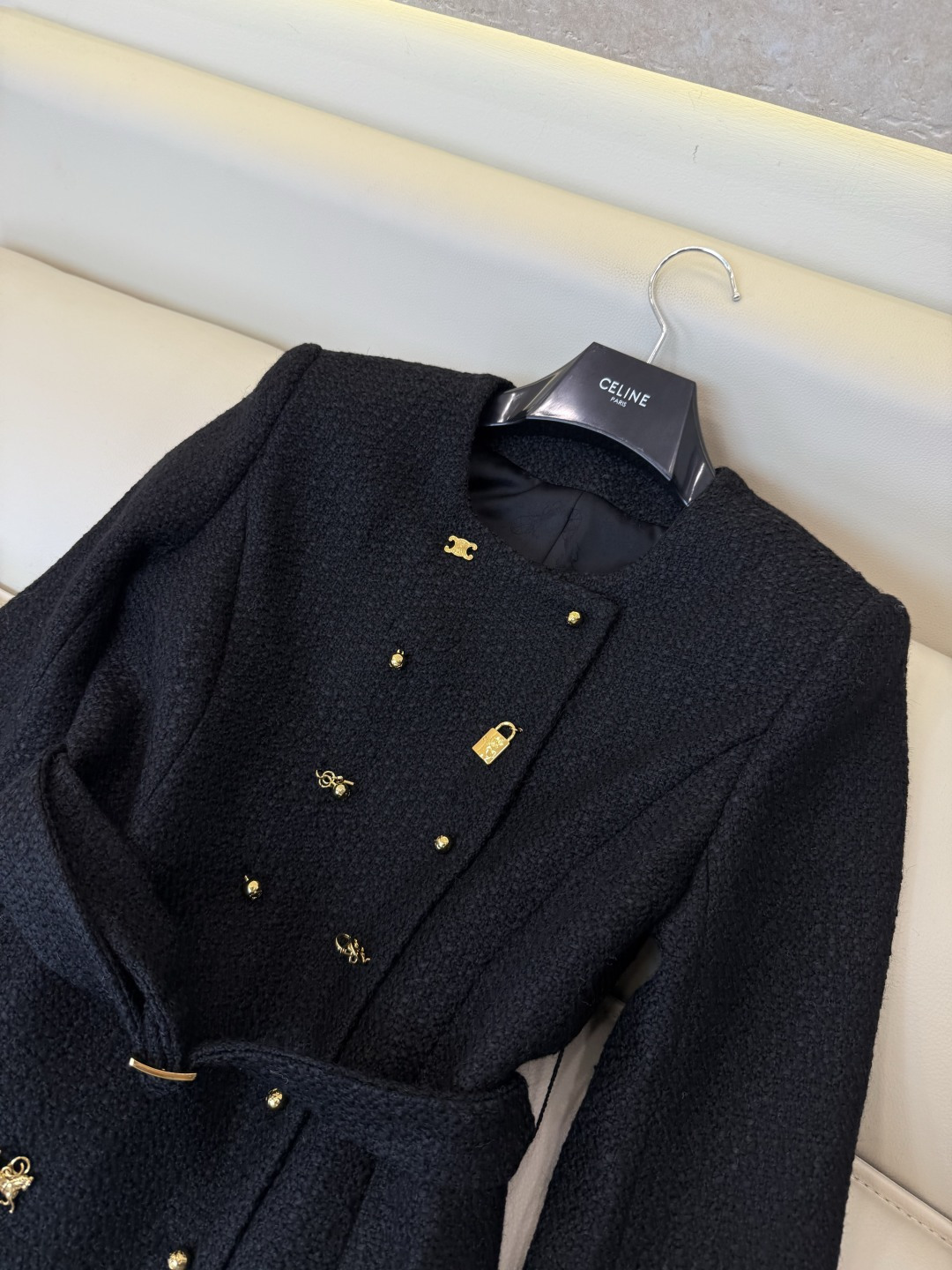 XZ0195#新款外套⚠️🌾 Celine 金色扣 秋冬新款 40% 羊毛 长袖 外套 黑色 米白色 36-42
