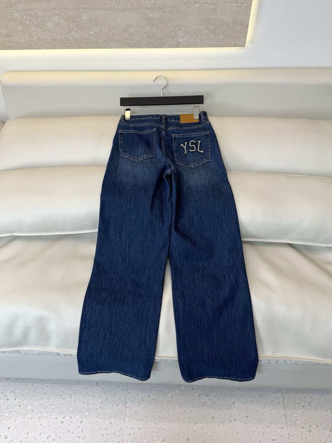 AW0138#新款牛仔裤⚠️工厂特批‼️ YSL 字母绣花 最新款 牛仔裤 黑色 蓝色 26/27/28/29/30