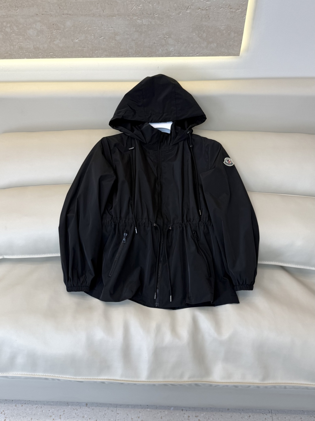 CX0243#新款外套⚠️🌾 Moncler 抽绳设计 拉链外套 黑色 SML