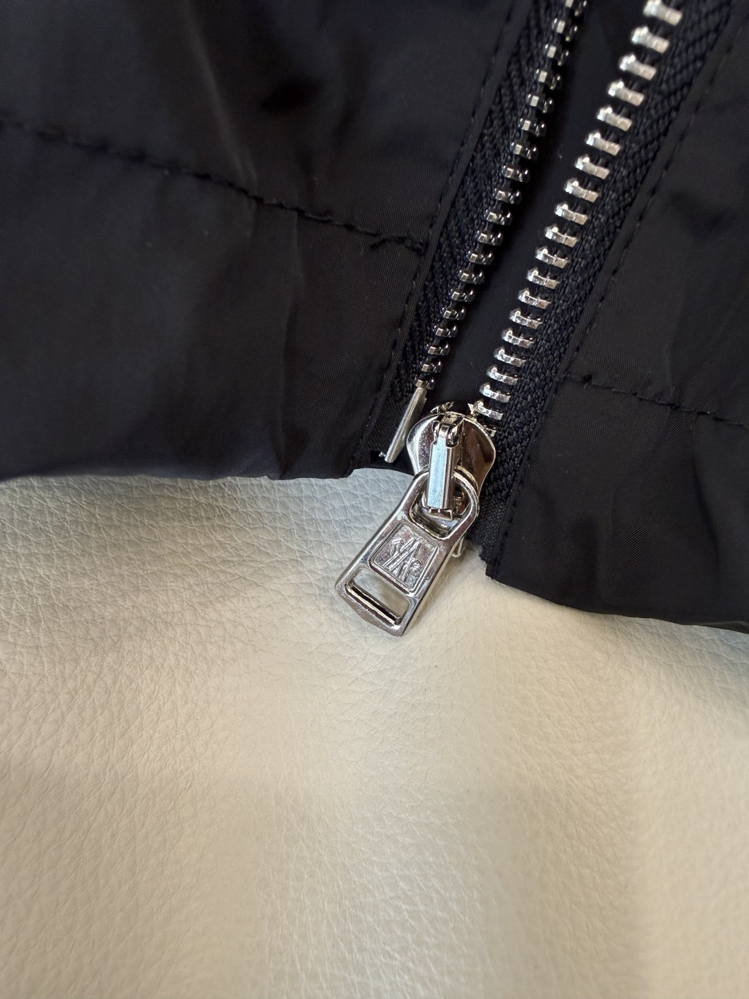 CX0242#新款外套⚠️🌾 Moncler 拉链外套 黑色 粉色 SML
