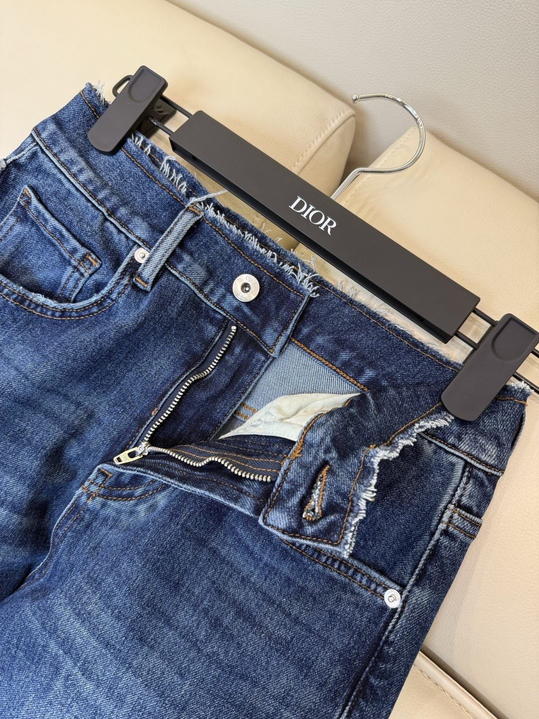 CX0266#新款牛仔裤⚠️工厂特批‼️ dior 极简风 牛仔棉显瘦牛仔裤  26-30码