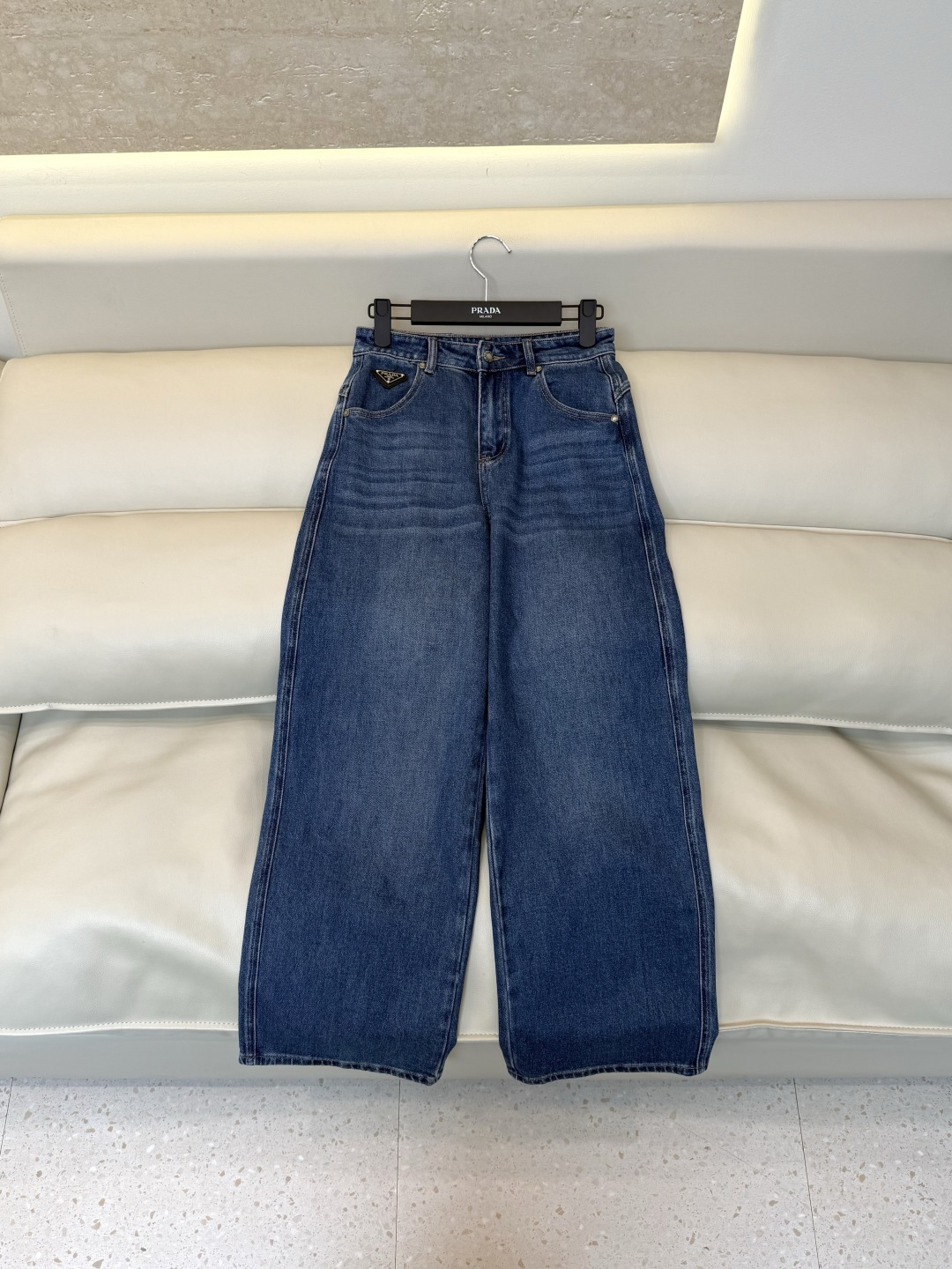 CX0269#新款牛仔裤⚠️工厂特批‼️ PR 三角标 极简风 牛仔棉显瘦牛仔裤  两色 26-30码