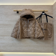 MX727#新款羽绒服⚠️🌾 max mara 配原包装 原标高定版 拉链带帽 斗篷版90% 鹅绒羽绒服 黑色/蓝色 MX727#新款羽绒服⚠️🌾 max mara 配原包装 原标高定版 拉链带帽 斗篷版90% 鹅绒羽绒服 黑色/蓝色