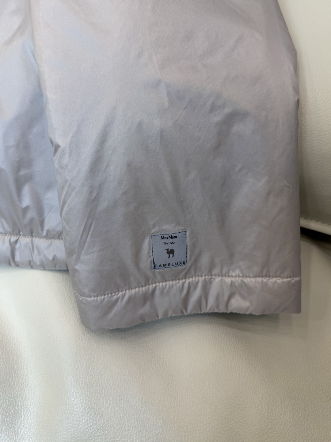 MX729#新款驼绒服⚠️🌾 Max拉链款 48% 骆驼绒 4%桑蚕丝 进口面料 骆驼绒棉服 黑色/米色 38/40/4