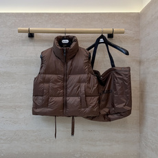 MX723#新款羽绒服⚠️🌾 max mara 配原包装 原标高定版 拉链款 羽绒马甲 90% 鹅绒羽绒服 黑色/藏 MX723#新款羽绒服⚠️🌾 max mara 配原包装 原标高定版 拉链款 羽绒马甲 90% 鹅绒羽绒服 黑色/藏