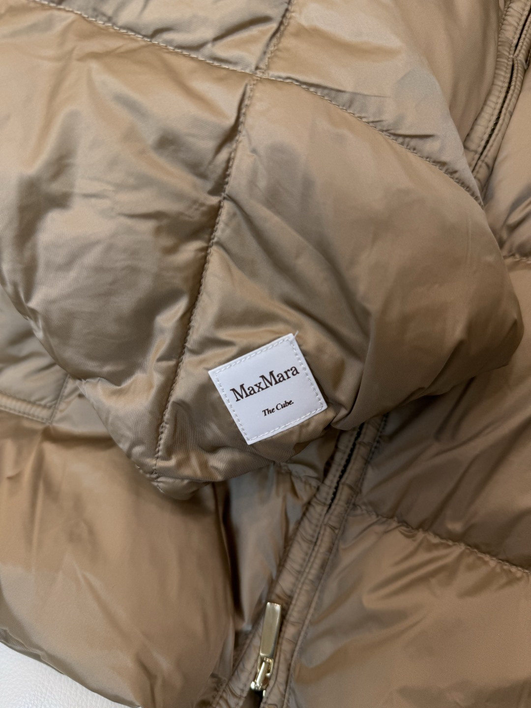MX707#新款羽绒服🌾 max mara 配原包装 原标顶级版 90% 鹅绒羽绒服 黑色/卡其色/红棕色 38/4 MX707#新款羽绒服🌾 max mara 配原包装 原标顶级版 90% 鹅绒羽绒服 黑色/卡其色/红棕色 38/4