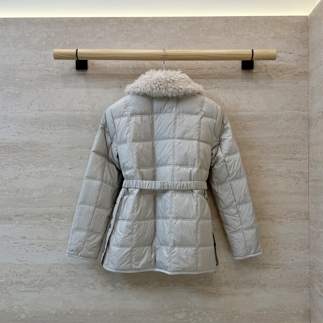 26017#新款羽绒服🌾 Moncler 羊羔毛 配腰带 90% 白鸭绒 修身显瘦 羽绒服 黑色 米色 1/2/3码