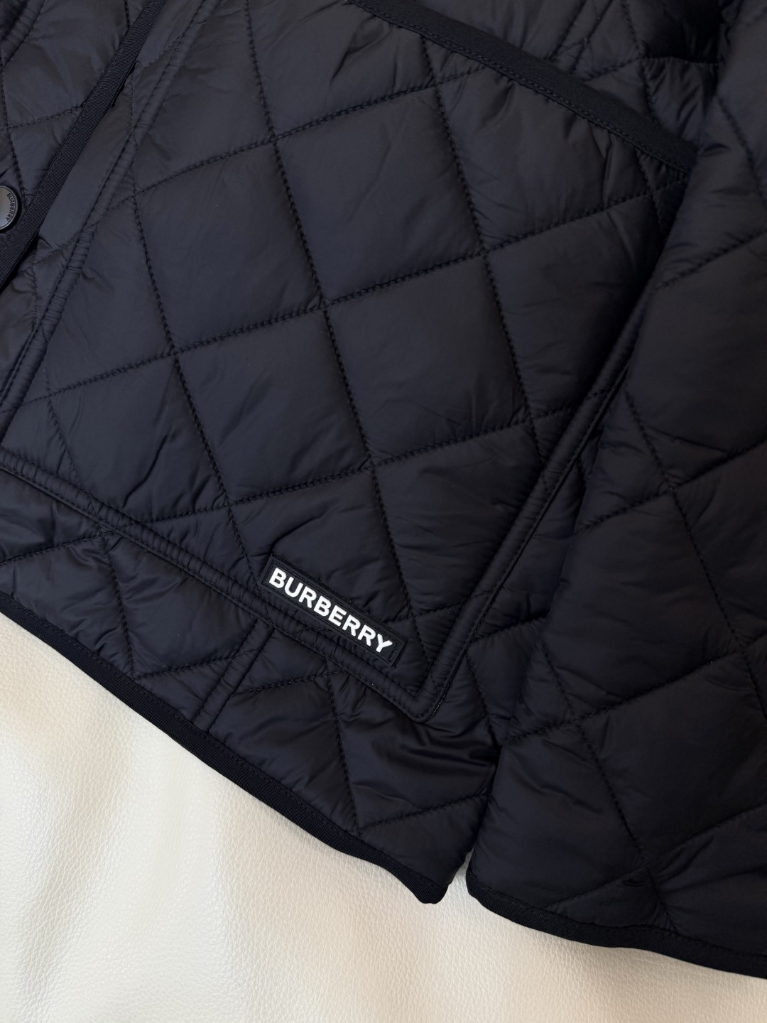 26003#新款棉服🌾 Burberry 菱形格 经典款 长袖棉衣 黑色 卡其色 SML